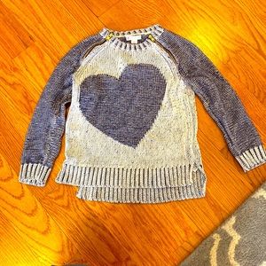Knitted crewcuts sweater with heart